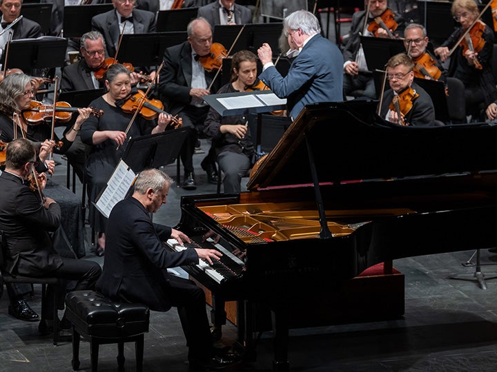 Jeremy Denk performing with Markus Stenz and the New Jersey Symphony